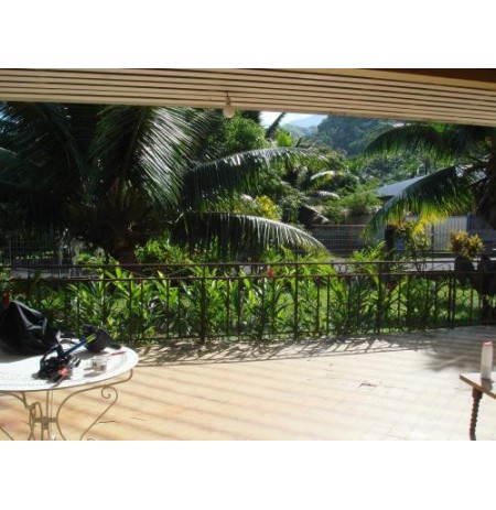 TAHITI-COTE OUEST: PAEA PK 23 COTE MONTAGNE AVEC ACCES MER