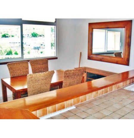 PUNAAUIA: bel appartement de type F4 en duplex avec vue sur mer