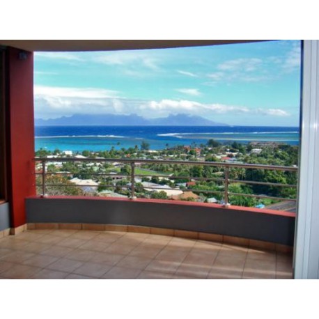 PUNAAUIA: Dans résidence neuve, bel appartement de type F3