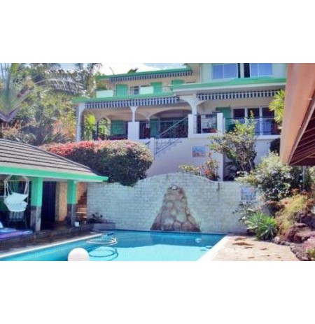 PUNAAUIA Villa d'architecte sur 3 niveaux VTGE630