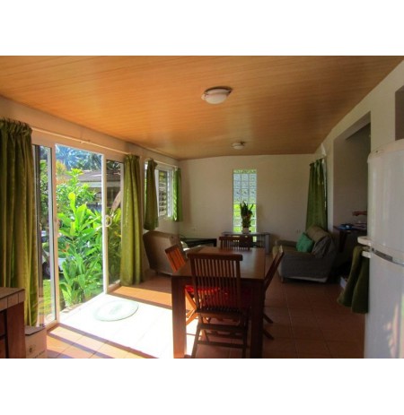 TARAVAO : Maison bord de mer Ref 229
