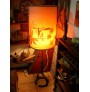 LAMPE AFRICAINE AVEC ABAJOUR EN SOIE ET PIED EN FER FORGER